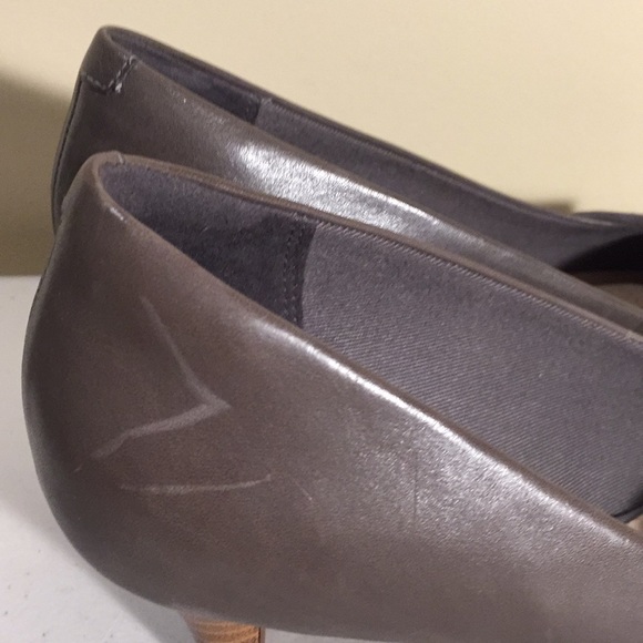 Collections by Clark Cushion Soft Heels Size 8 - Picture 7 of 16